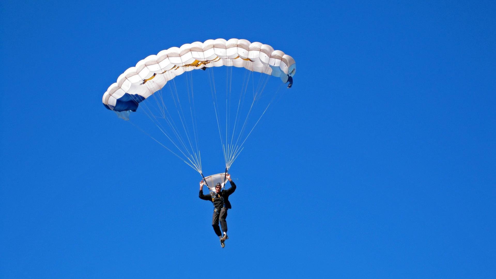 开云下载-“德甲最后冲刺，竞争压力持续升高”，德甲最后一轮看点